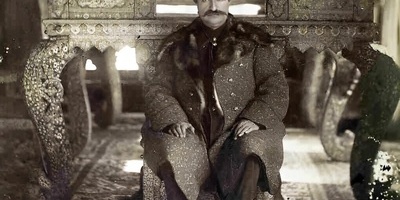 لیله لا تُنسى فی القصر الملکی: الملک القاجاری المثیر للجدل وانحیازه للغربیین