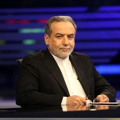 عراقجی: یریفان وباکو أکدتا عدم المساس بالحدود، مما خفف من القلق الجیوسیاسی لإیران. وأضاف أنه لا یمکن منع أی دوله من شق الطرق داخل أراضیها