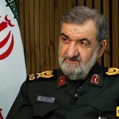 رئیس المجلس الأعلى للأمن القومی الإیرانی: الولایات المتحده خسرت الحرب العسکریه وقد تواجه هزیمه اقتصادیه أیضًا