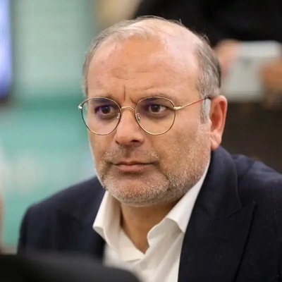 نائب إیرانی یحذر من أن الصراعات السیاسیه تهدد الوحده الوطنیه فی ظل احتمال الحرب