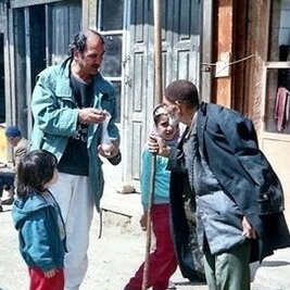 بهذا الفیلم، تُنقل إلى ثمانینیات القرن الماضی وذکریاتها / یا لیتنا نستطیع العوده لتلک الأیام…