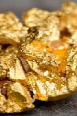 الفتاه التی عطست ذهبًا! + صور