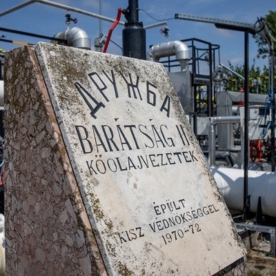 خط أنابیب الصداقه فی نار الحرب: عواقب هجوم أوکرانیا على شریان النفط الأوروبی