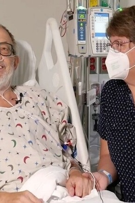 أغرب حاله طبیه: رجل یبلغ من العمر 58 عامًا یعیش بقلب خنزیر