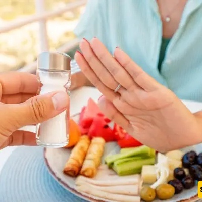 التأثیرات المدهشه والرائعه لتقلیل الملح على فقدان الوزن