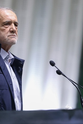 لماذا یخاف البعض من الحقائق الجریئه للدکتور بیزشکین؟ هل یحاول رسم صوره قاتمه؟