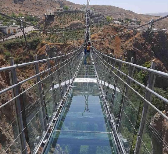 جسر هیر الزجاجی المعلق