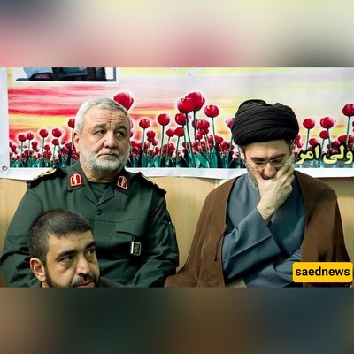 حضور أبناء قائد الثوره الإسلامیه السید علی خامنئی فی مجلس عزاء حارس والدهم + صور