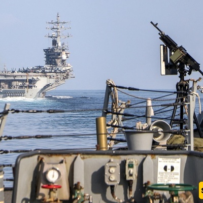 ترامب یرسل المزید من القوات إلى الشرق الأوسط وسط مفاوضات جاریه — ما هی استراتیجیته الجدیده؟