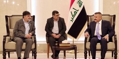 القائد العام للشرطه الإیرانیه یلتقی وزیر الداخلیه العراقی فی بغداد