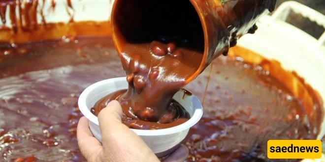 داخل الطقس القدیم لصناعه السمنو فی ساوه، إیران