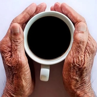 هل یمنع القهوه الشیخوخه؟