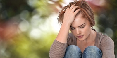 علامات الاکتئاب لدى النساء وطرق علاجه