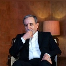 سید عباس عراقجی یکشف روایه مختلفه حول مفاوضات إسطنبول مع الترویکا الأوروبیه: موقف إیران أصبح أقوى وأکثر صلابه من أی وقت مضى