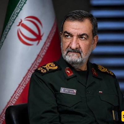 مسؤول أمنی بارز: ترامب عالق فی موقف صعب ویواجه صعوبه فی اتخاذ القرار