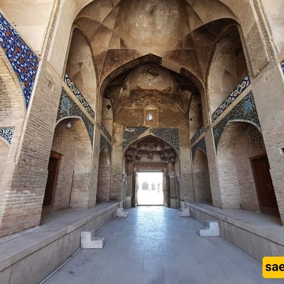 مجمع غنجعلی خان: جوهره معماریه وتاریخیه خالده فی کرمان، إیران
