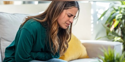هل هی أعراض الدوره أم الحمل؟ علامات متشابهه تربک کثیرًا من النساء