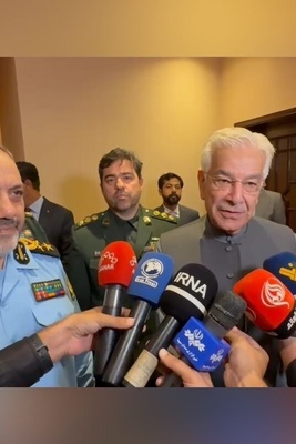 وزیر الدفاع الباکستانی: نرغب فی شراکه دائمه مع إیران من أجل السلام الإقلیمی