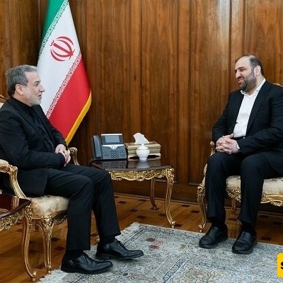 زعیم حرکه الحکمه الوطنیه العراقیه یلتقی بوزیر الخارجیه الإیرانی