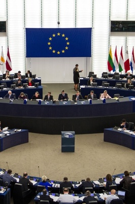 الاتحاد الأوروبی یبنی دیکتاتوریه صهیونیه فی بروکسل!