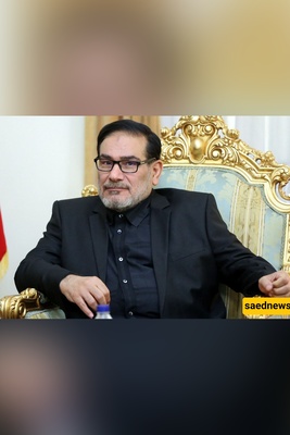 حضور علی شمخانی فی مراسم تشییع شهداء الاقتدار؛ أول صوره للأدمیرال شمخانی بعد إصابته فی الهجوم الإسرائیلی وهو یتکئ على عصا + صوره