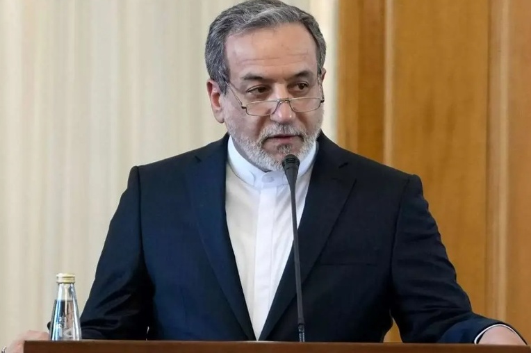 عراقجی: دخل مفتشو الوکاله الدولیه للطاقه الذریه إلى إیران بقرار من المجلس الأعلى للأمن القومی ولأجل تبدیل وقود محطه بوشهر النوویه