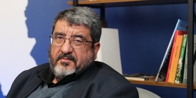 خبیر فی الشؤون الدولیه: الأوروبیون یسعون لکسب نقاط من إیران باستخدام آلیه الزناد