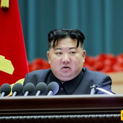 أول صوره لغواصه کوریا الشمالیه النوویه تُنشر رسمیًا — هل یقترب شبح المواجهه النوویه؟