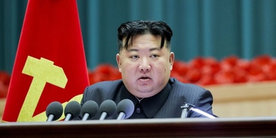 أول صوره لغواصه کوریا الشمالیه النوویه تُنشر رسمیًا — هل یقترب شبح المواجهه النوویه؟