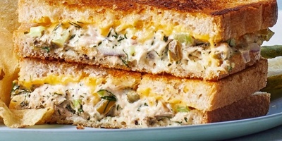 طریقه عمل ساندویتش دجاج مفروم على طریقه المطاعم: السر وراء لقمه juicy ولذیذه ✅