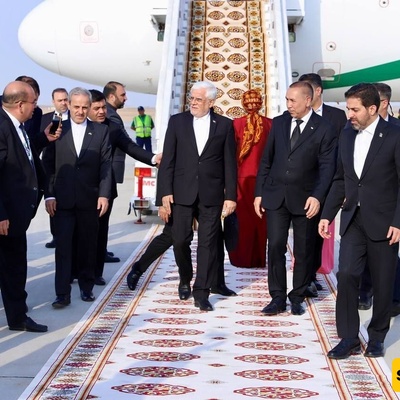 النائب الأول لرئیس الجمهوریه یصل إلى ترکمانستان