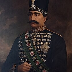 فستان الزفاف الساحر لحبیبه ناصر الدین شاه یأسر الجمیع + صور