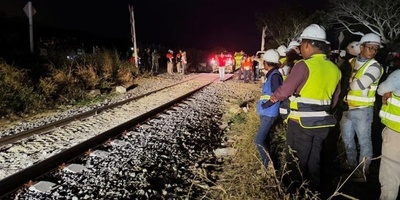 انحراف قطار فی المکسیک یقتل 13 على الأقل ویصیب 98