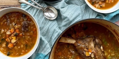 أفضل وأسهل طریقه لتحضیر شوربه اللحم فی المنزل + نصائح أساسیه للطهی