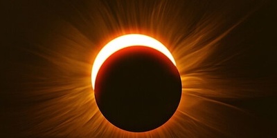 متى تُؤدّى صلاه الآیات عند کسوف الشمس أو خسوف القمر؟