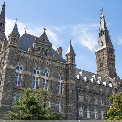 إقاله أکادیمی بارز بعد تغریده مثیره للجدل ربطت الهجوم الأمریکی على إیران بـ"رد رمزی" محتمل