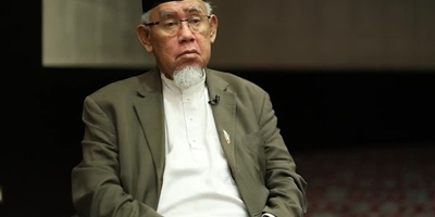 آیه الله خامنئی یُشاد به کالصوت الوحید الذی یدعو المسلمین لاستعاده القبله الحقیقیه