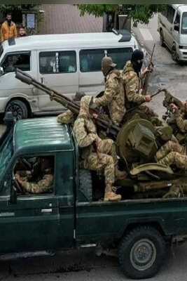 قتلى ثلاثه محتجین علویین على ید نظام هیئه تحریر الشام فی اللاذقیه