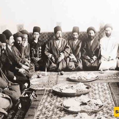 تقالید عید الفطر المثیره فی طهران القدیمه: من التبرع بالأغراض المنزلیه غیر الضروریه کزکاه الفطره إلى الإفطار على التربه