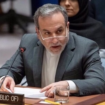 إیران: الولایات المتحده خانت الدبلوماسیه والثلاثی الأوروبی دفنها»، تصریح وزیر الخارجیه الإیرانی