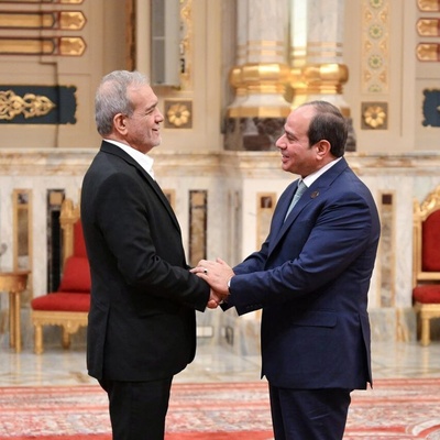 المحادثه الهاتفیه بین مطهریان والرئیس المصری: التفاوض بدل الحرب والصراع العسکری؟