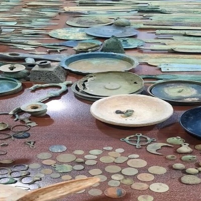 کنز یعود لعده آلاف من السنین یُکتشف فی جرجان: العثور على 425 قطعه أثریه قدیمه