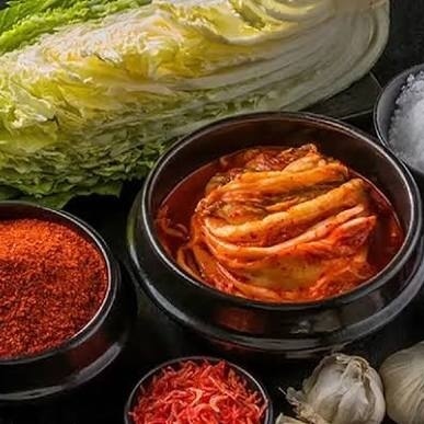 وصفه الکیمتشی الکوریه: من مخلّل تقلیدی إلى طبق رئیسی متکامل