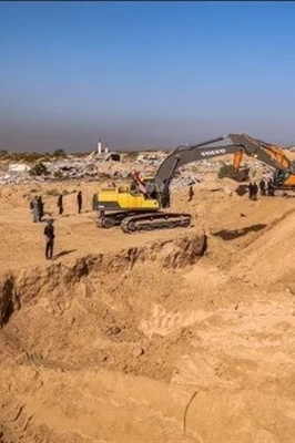 إسرائیل تشن ضربات على غزه مع استعداد السلطات لاستعاده جثث الضحایا بشکل واسع