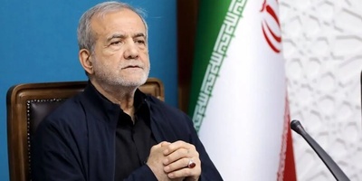 صحیفه اطلاعات تصف الرئیس الإیرانی بأنه الأکثر نحساً منذ الثوره