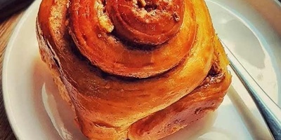 حضّر لفائف القرفه بسرعه / طریقه عمل لفائف قرفه لذیذه بأسلوب المخبز 😍