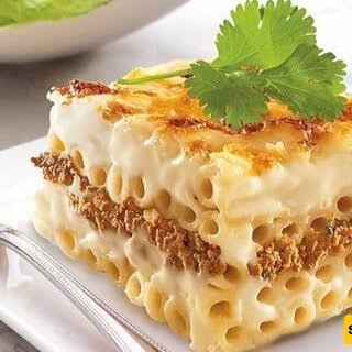 معکرونه لذیذه بصلصه البشامیل على الطریقه العربیه