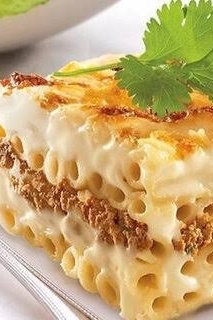 معکرونه لذیذه بصلصه البشامیل على الطریقه العربیه