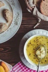شوربه مانتی للإفطار: غذاء لجمیع الأعمار