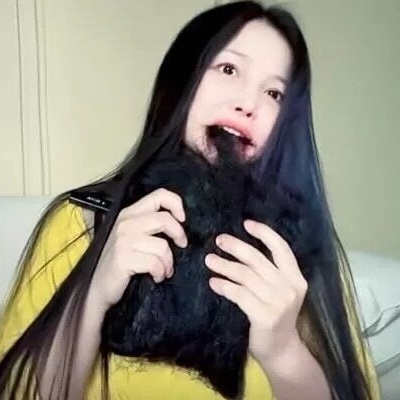 وجبه صینیه تثیر الجدل! / یبدو أنهم لم یعودوا یهتمون بالشعر فی طعامهم!!!